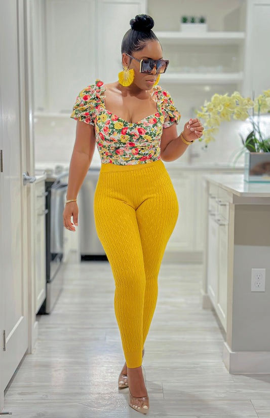 Kelly  floral crop top limited (no restock)
